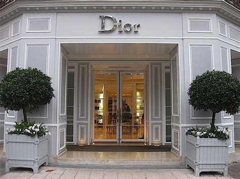 Paris Chic at the Dior Home Boutique 